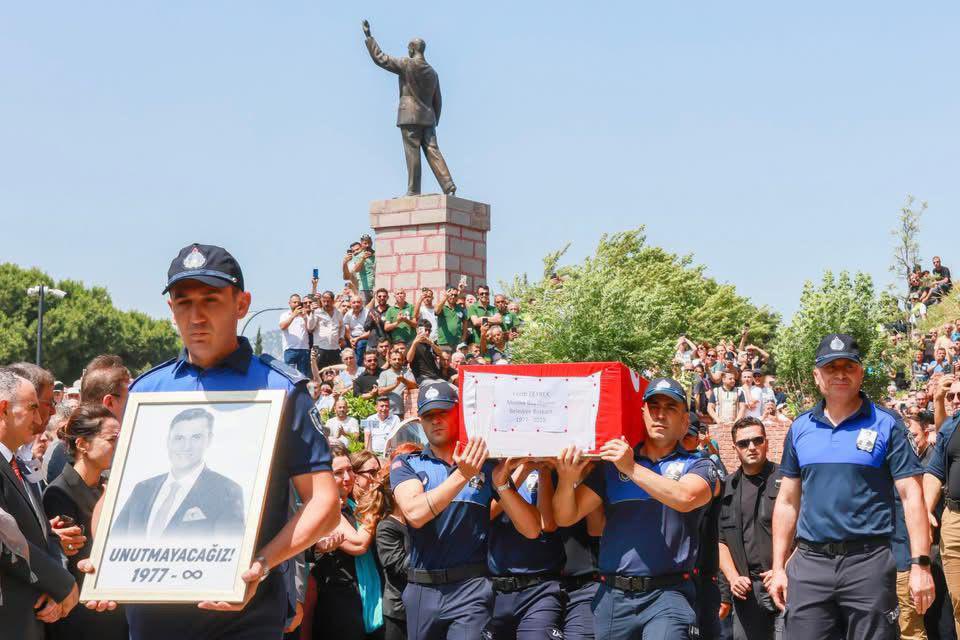 Manisa başkanını uğurladı  
